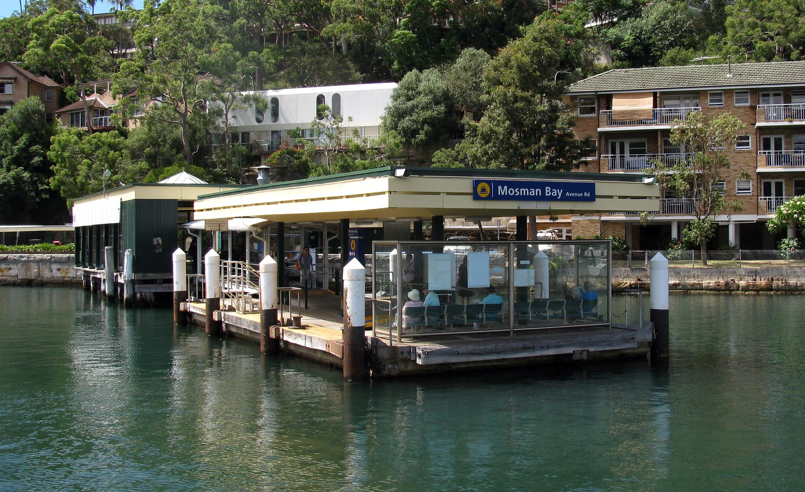 Where Can I Pick People Up by Boat on Sydney Harbour?