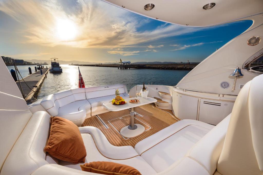 Motor Yacht vs. Sailboat- Which One is Best for You Interior